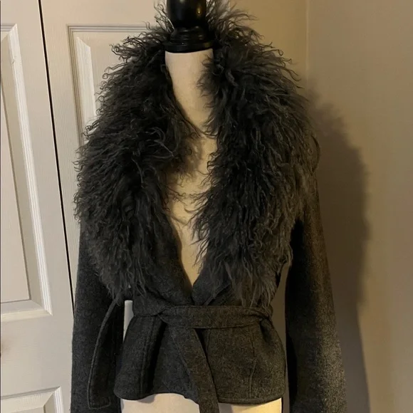 Chic Gray wool jacket with real lamb fur, medium size woman! So warm, chic - Picture 1 of 17